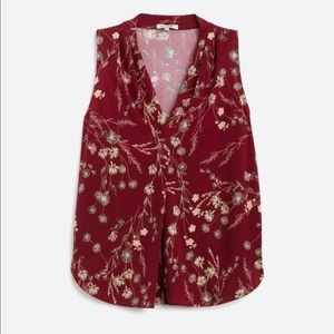 BEACON

Alicia Pleat Detail Knit Top
S | Burgundy